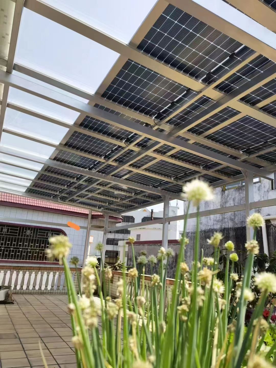武穴别墅家用屋顶太阳能发电系统安装
